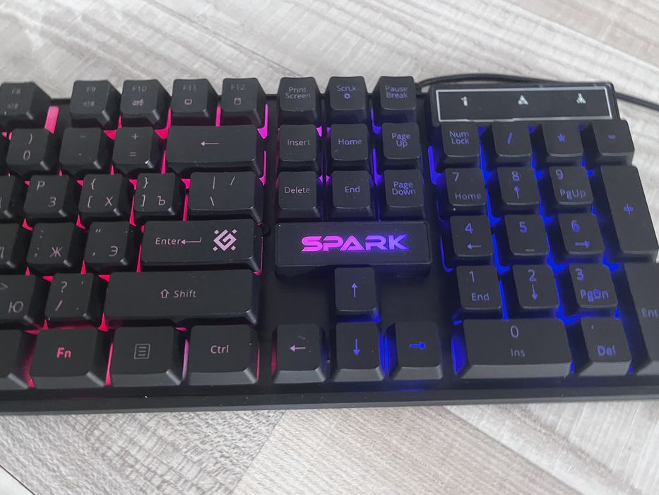 Продам игровую клавиатуру