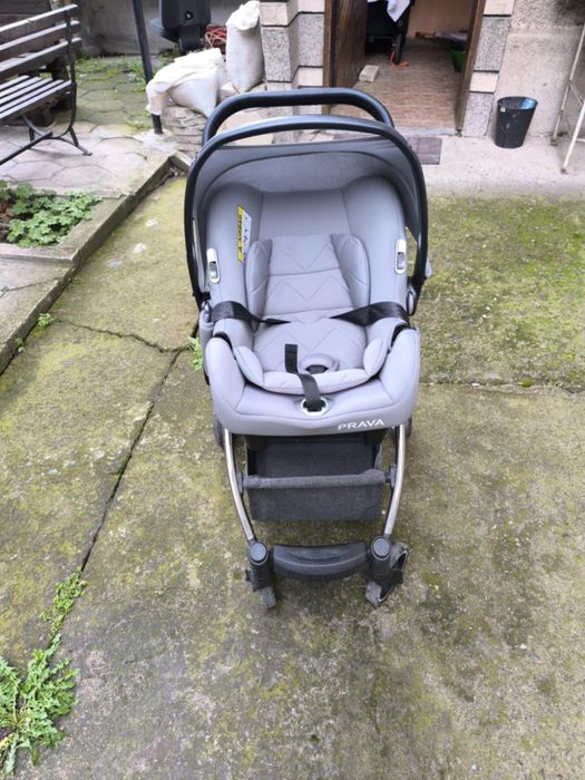 Количка 2в1 плюс кош за новородено