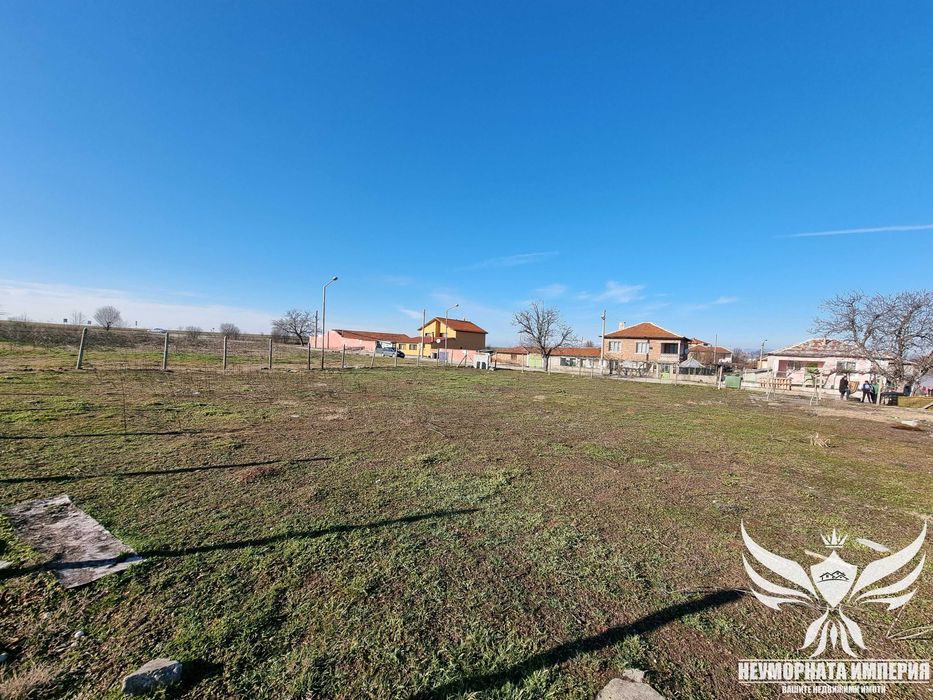 Продавам парцел 1100кв.м. в с.Селци, общ.Садово статут УПИ