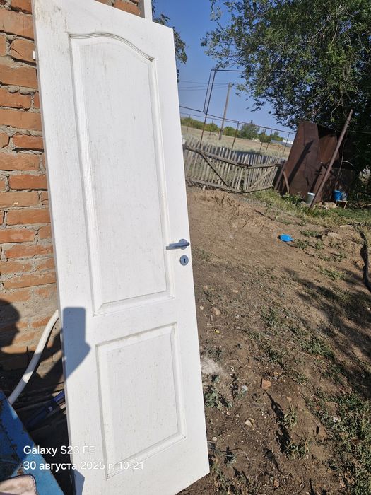 Продам двери б/у