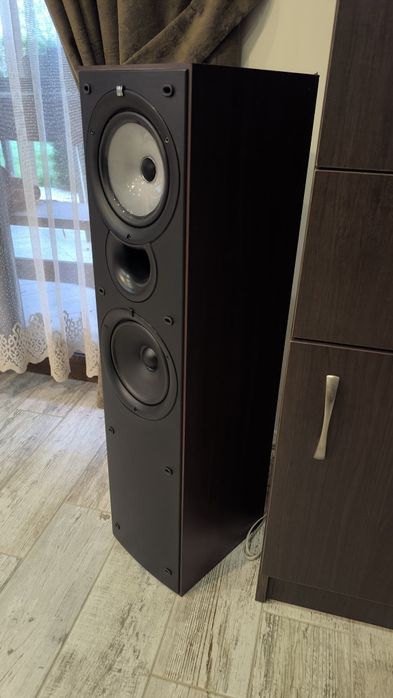 тонколони KEF Q55  2бр.