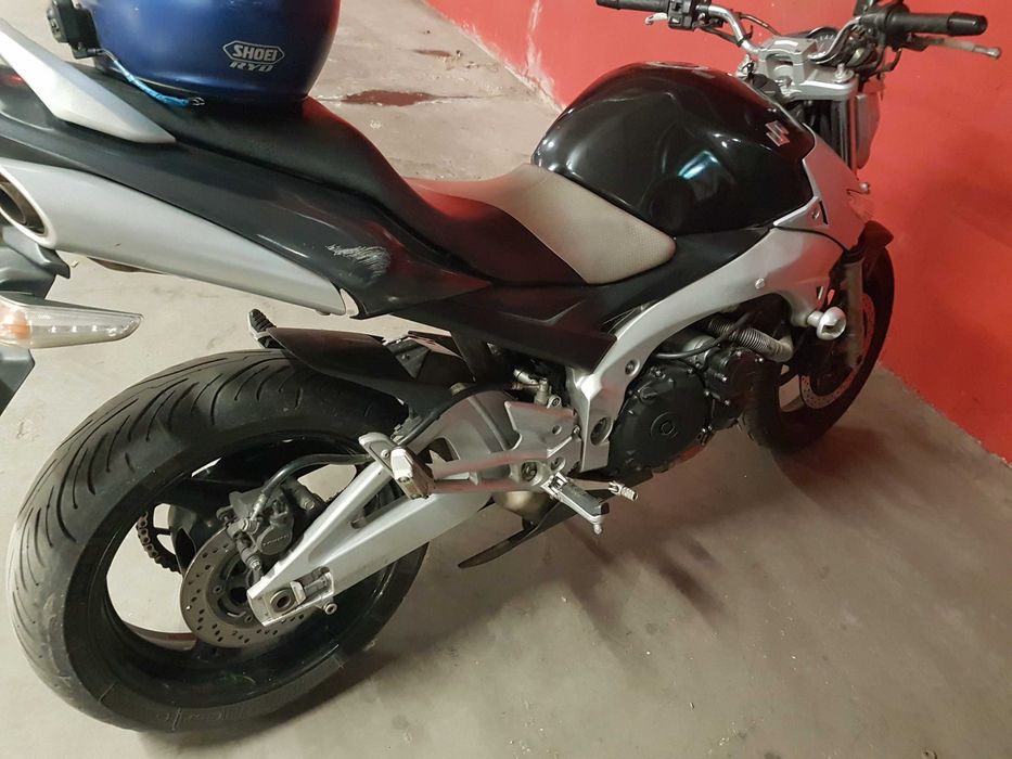 Suzuki gsr600  2007