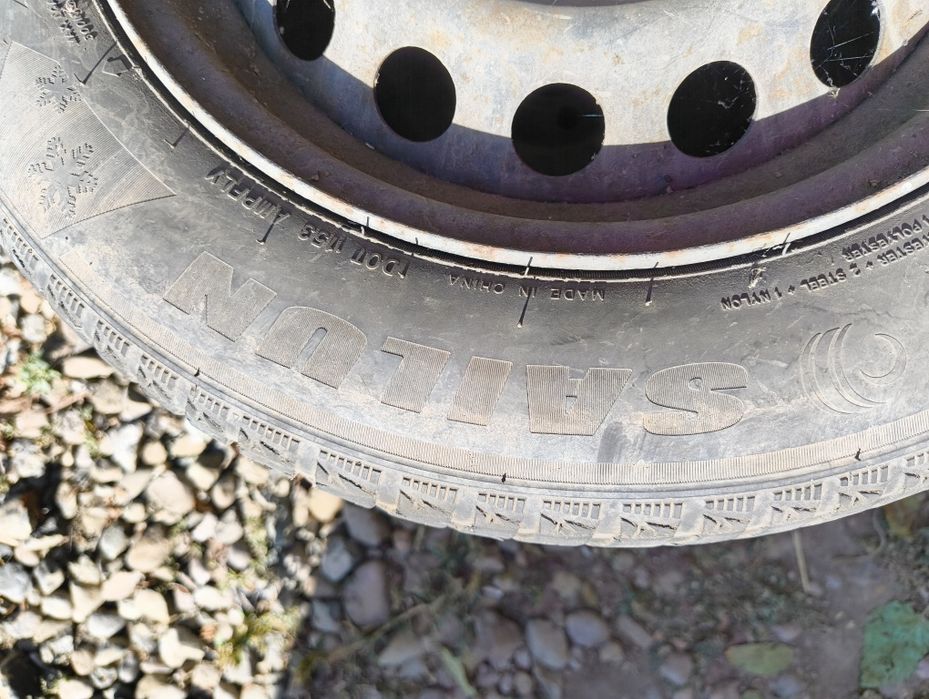 Jante cu anvelope de iarna Dacia Logan