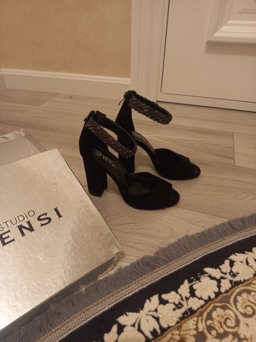 Qora zamsh basanoshka turkiya