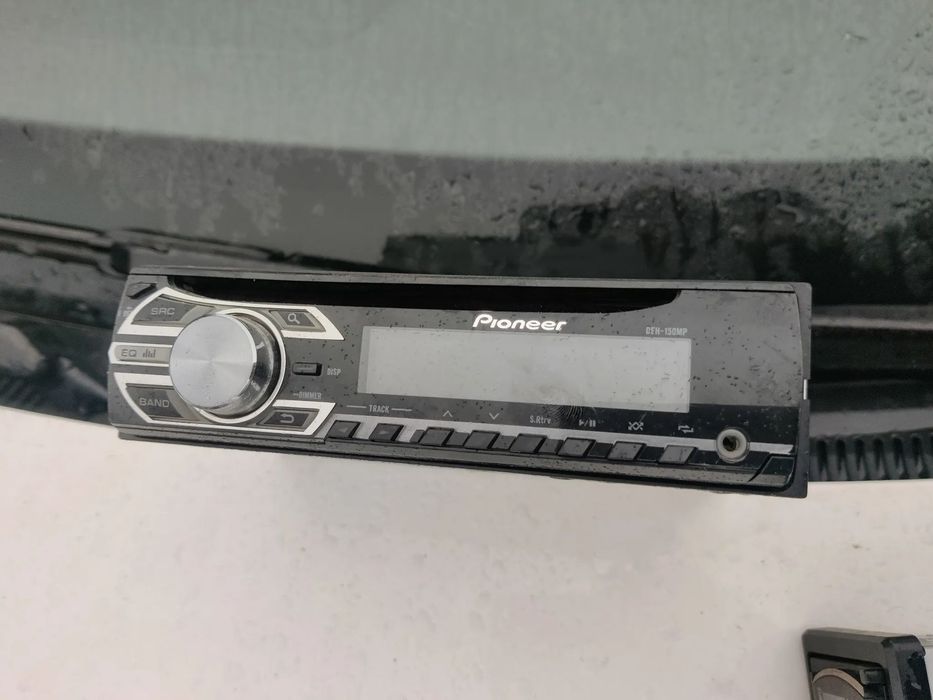Casetofon MP3 player Radio CD PIONEER DEH-1200MP si DEH-150MP