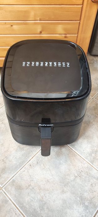 Продавам Airfryer Rohnson