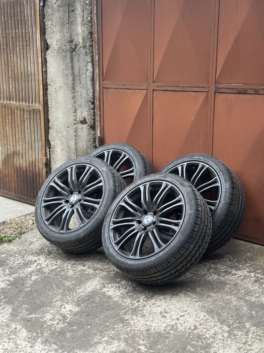 Bmw E61/60,  5 x 120, 19r Style 220 Черни джанти с гуми