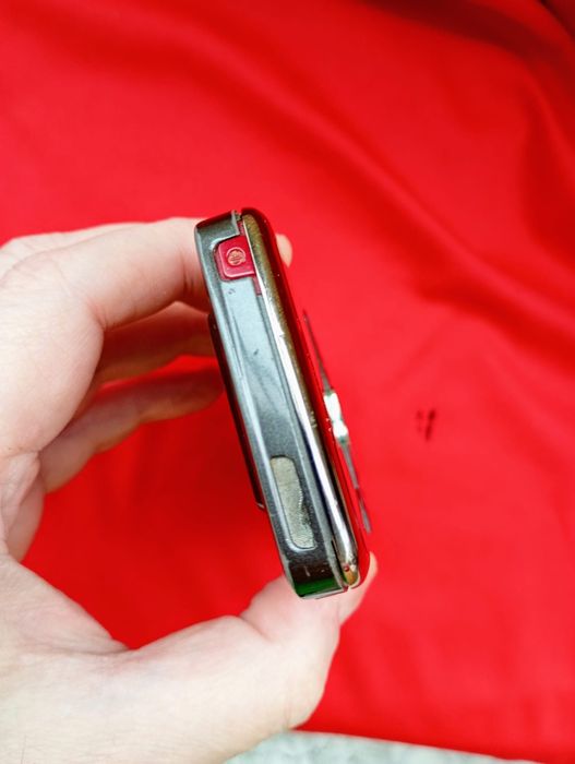 Nokia E71   ( decodat,urme de uzură)