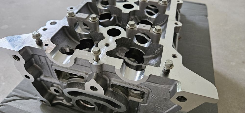 Цилиндрова глава за двигател HRA2DDT (Nissan, Renault) - без пета