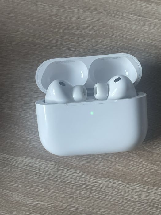 AirPods Pro 3 folosite