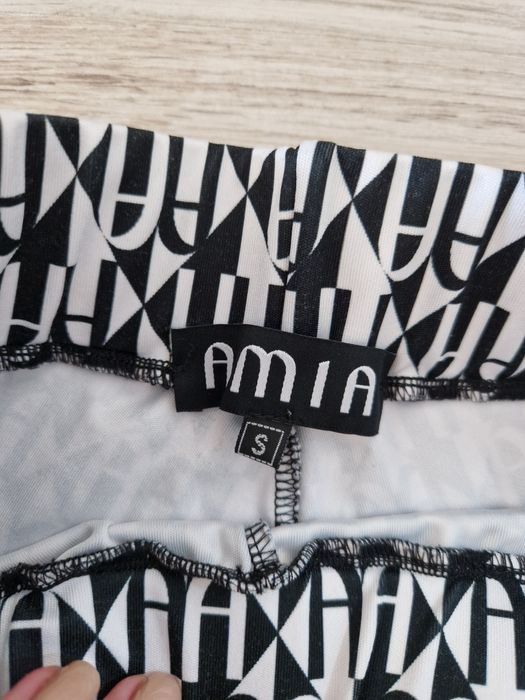 Amia moda черно-бял клин