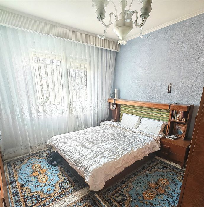 Apartament cu 3 camere Mioveni, zona central