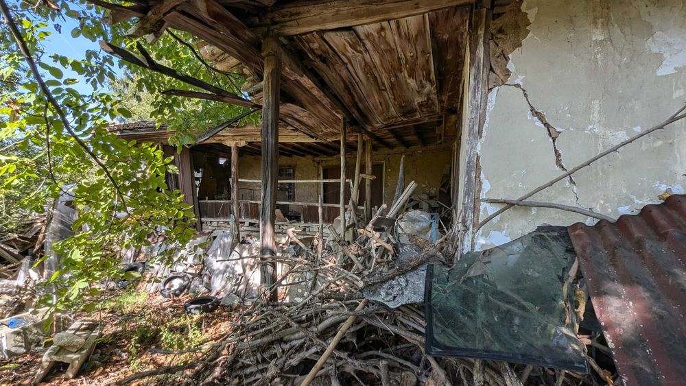 1811-Продава се едноетажна паянтова къща в село Благоево!