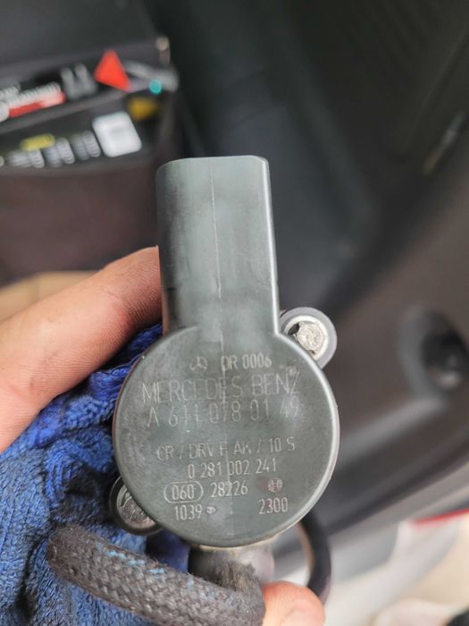 Горивен рейл за Ml 270 w163