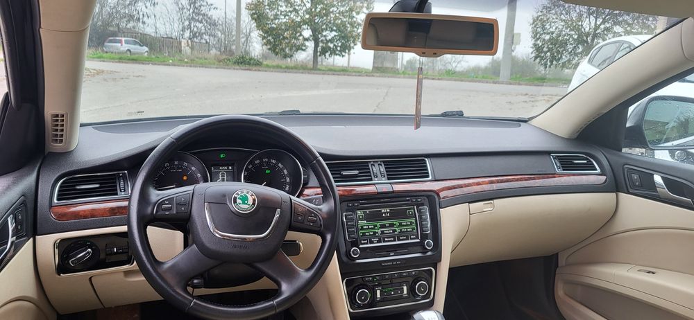 Skoda Superb II DSG/Navi/Trapă/Xenon