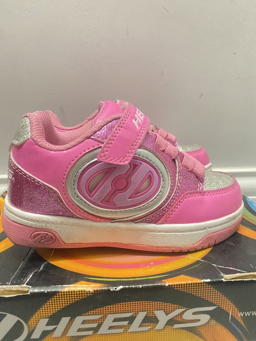 Роликовые кроссовки Heelys
