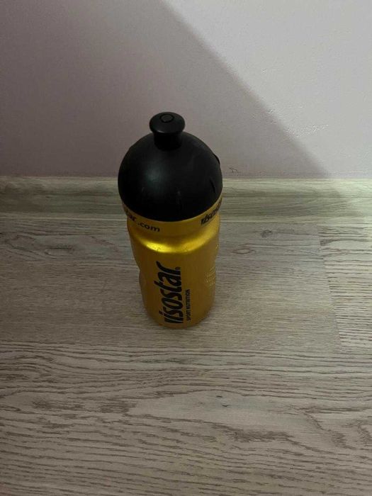 Продам спортивные бутылки