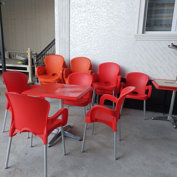 Стол стул сотилади