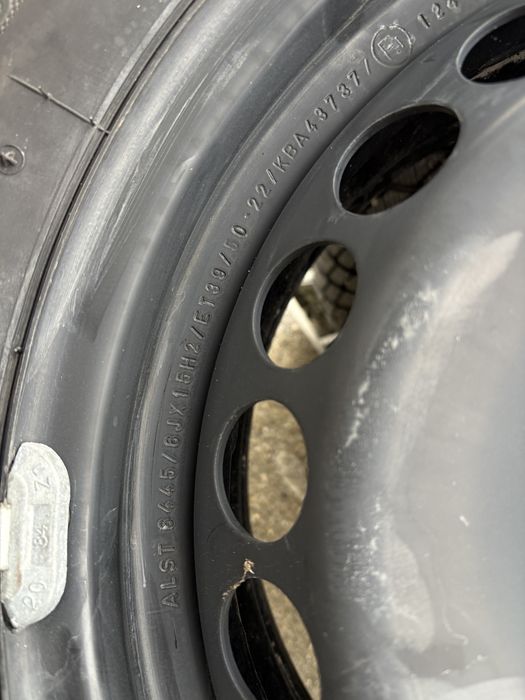 4бр. НОВИ зимни гуми с джанти  185/65 R15цола от Opel Corsa 4x100