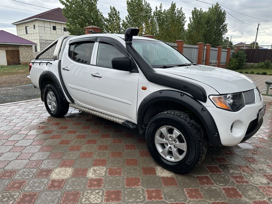 продам митсубиси л200