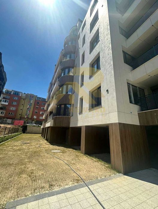 Продава се Двустаен апартамент в София, Манастирски ливади - 79 кв.м за 1906 €/кв.м - Снимка #8