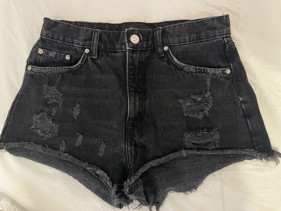 Къси дънкови панталонки на Zara и HM