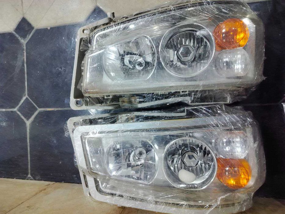 Sany Howo A6  faralari