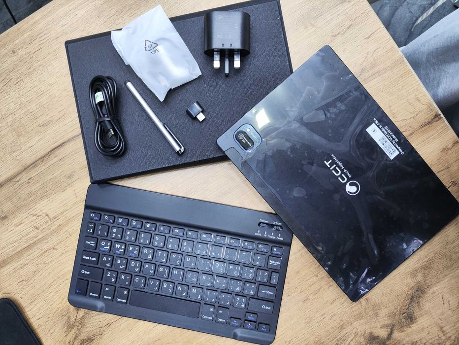 Лучший подарок на день рождение ребёнку Планшет с клавиатурой 10.1''