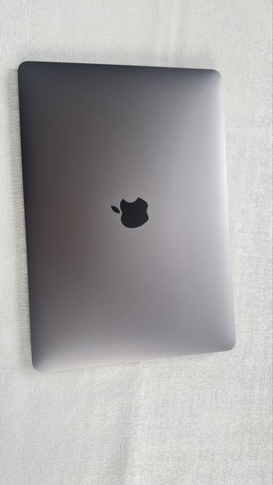Продам MacBook Air