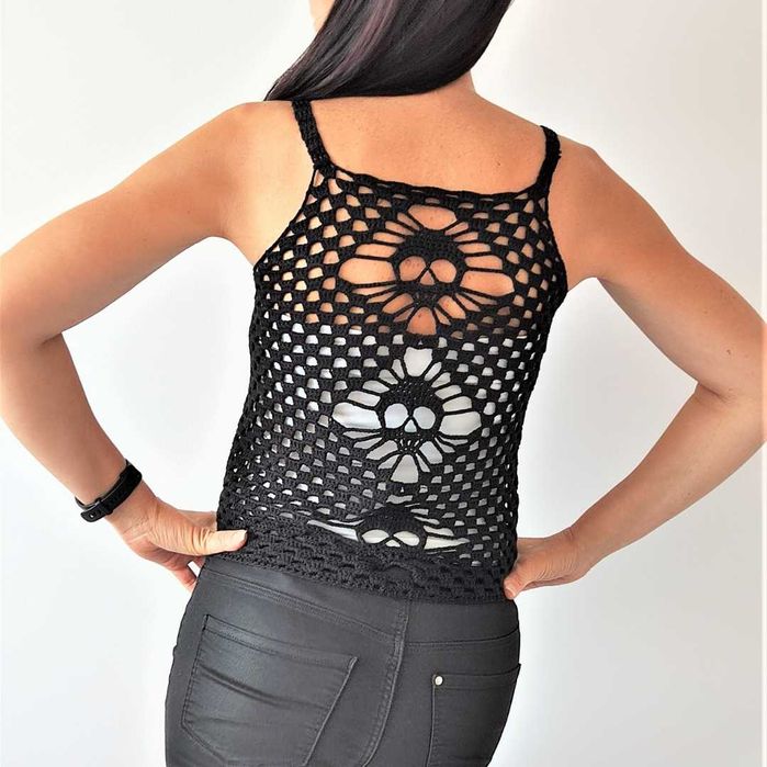 Черен Потник с Черепи в Готик Стил