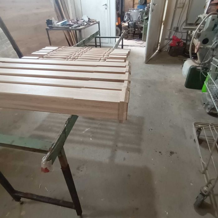Balustrii de capat / intermediari strunjiti sau frezati