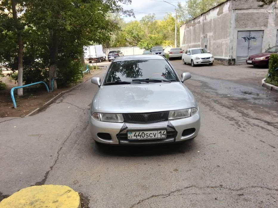 Продам Мицубиси каризма 98г.