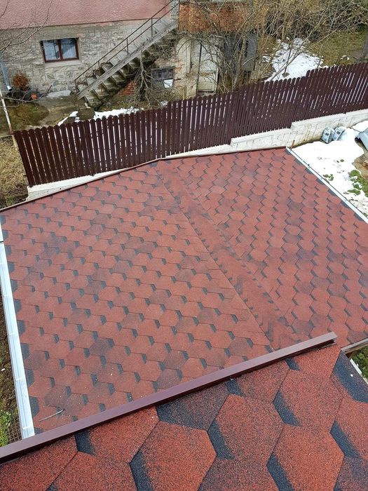 Дървен навес за кола