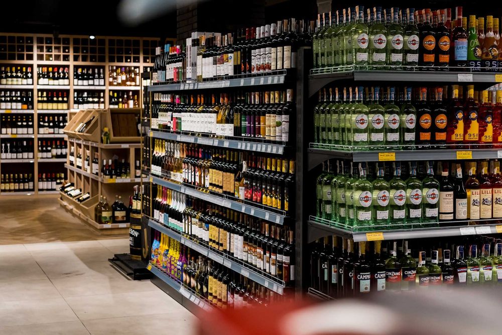 DEPOZIT CRAIOVA Rafturi metalice magazin , Rafturi paine  , fructe si legume , panificatie SHOWROOM