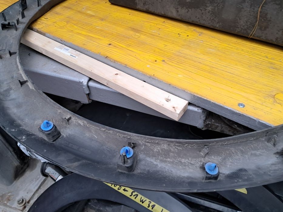 Лайсна калник врата пежо 3008 Peugeot 3008