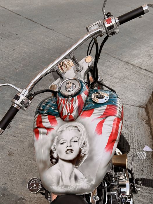 Yamaha Dragstar 650 custom chopper