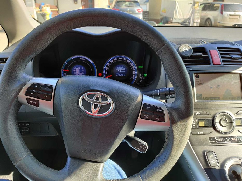 Toyota Auris 2011 – Full options – Consum mic – Foarte fiabilă