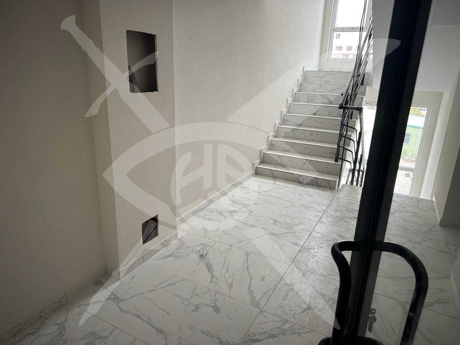 Продава се Тристаен апартамент в София, Хладилника - 119 кв.м за 1891 €/кв.м - Снимка #4