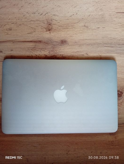 Продам MacBook air 11