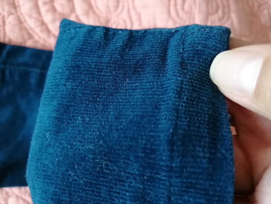 Тонкие вельветовые джинсы