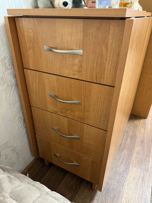 Продам стол- книжку