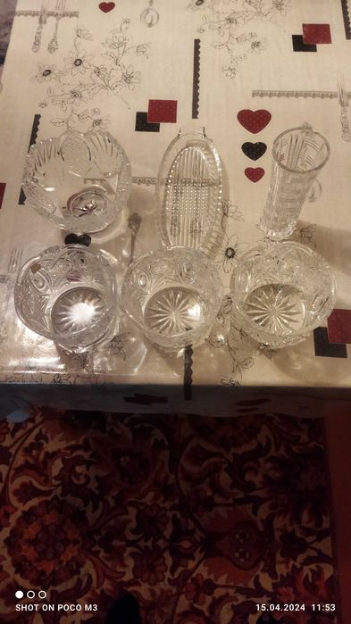 Продам хрустальные вазы