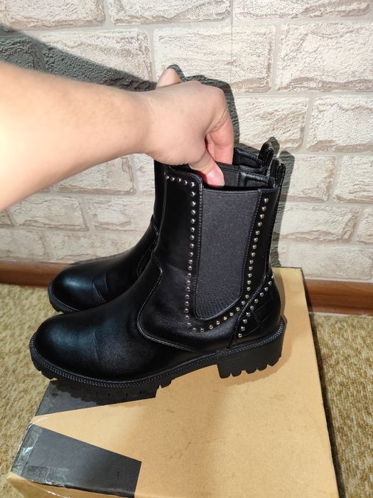 Продам женские Челси