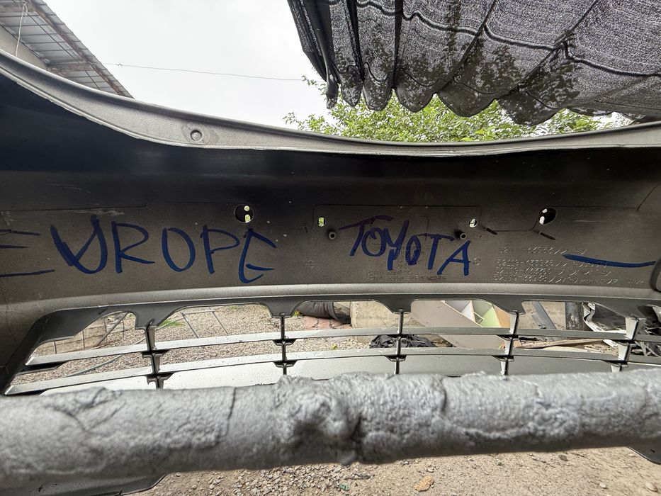 Бампер на тойота камри 35