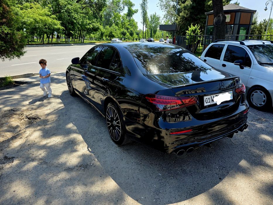 Mercedes-Benz Qora 2019 Yil 2 Turbo Benzin