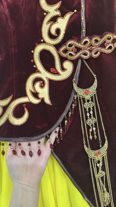 Национальное казахское платье