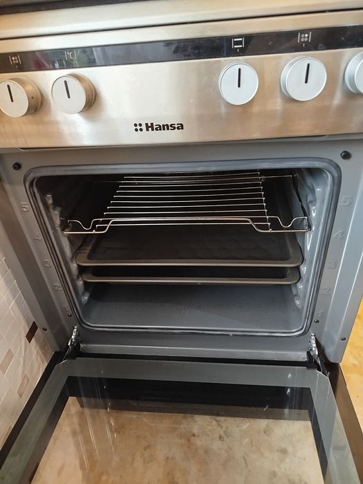 Продам газовую плиту