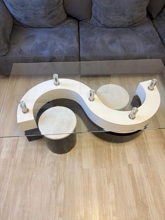 Холна стъклена маса