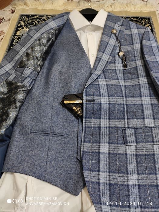Мужской костюм тройка производство Турция.