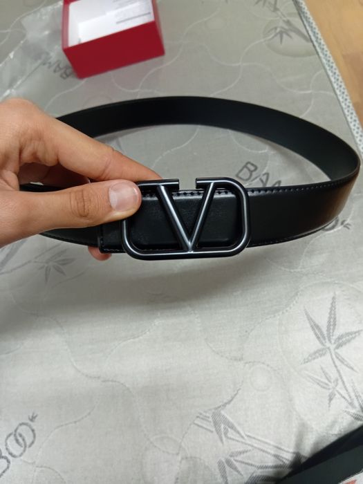 Продается ремень Valentino